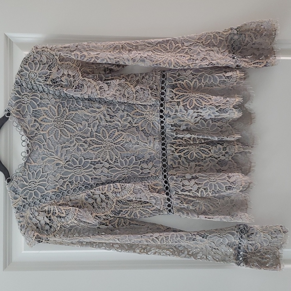 Beautiful lace top perfect for the holidays